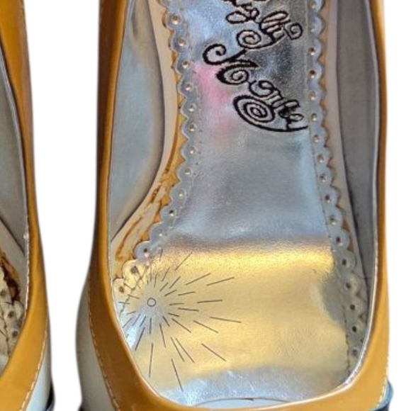 Naughty Monkey Black and Tan Open Toe Heels With Cute Buckle Size 7.5 - Picture 3 of 11